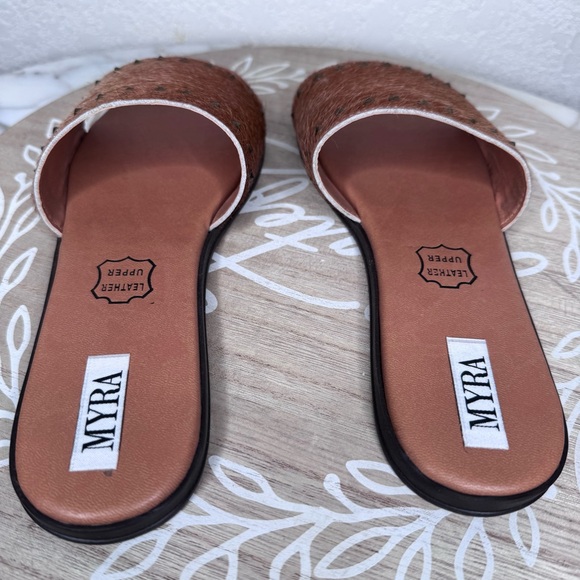 Myra Cowhide,Genuine Leather darling slide sandals,soft warm brown color SZ 8.5 - Picture 2 of 6